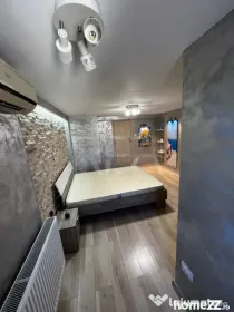 COMISION 0% - Garsonieră cochetă la mansardă - zona Victo