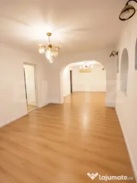 Apartament 3 camere decomandat parter\4 zona Curtea de Apel