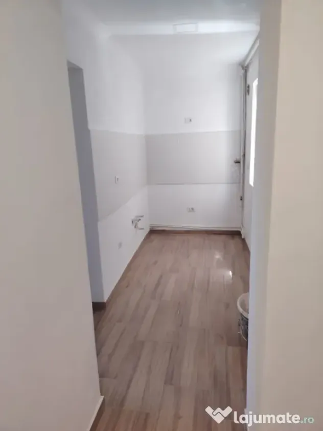 Apartament 2 camere decomandat, complet renovat, lângă Kau