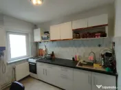 Apartament cu 4 camere, trilateral, 2 bai, Craiovita, zona P 