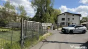 Teren intre vile Academia Ecvestra Mogosoaia