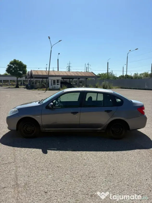 Vând Renault Symbol 2009 – 1.2 benzină, 75 CP