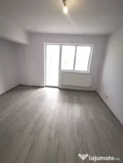 De vanzare apartament cu 2 camere, central. et. 3, 79.900... 