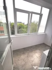 De vanzare apartament cu 2 camere, central. et. 3, 79.900...