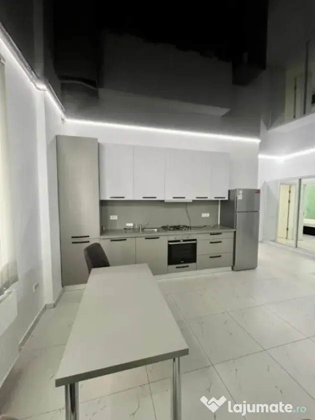 Apartament cu 3 camere în zona Vega Butoaie, cu vedere la l