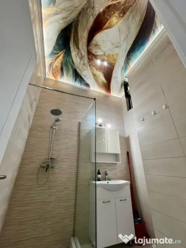 Apartament cu 3 camere în zona Vega Butoaie, cu vedere la l