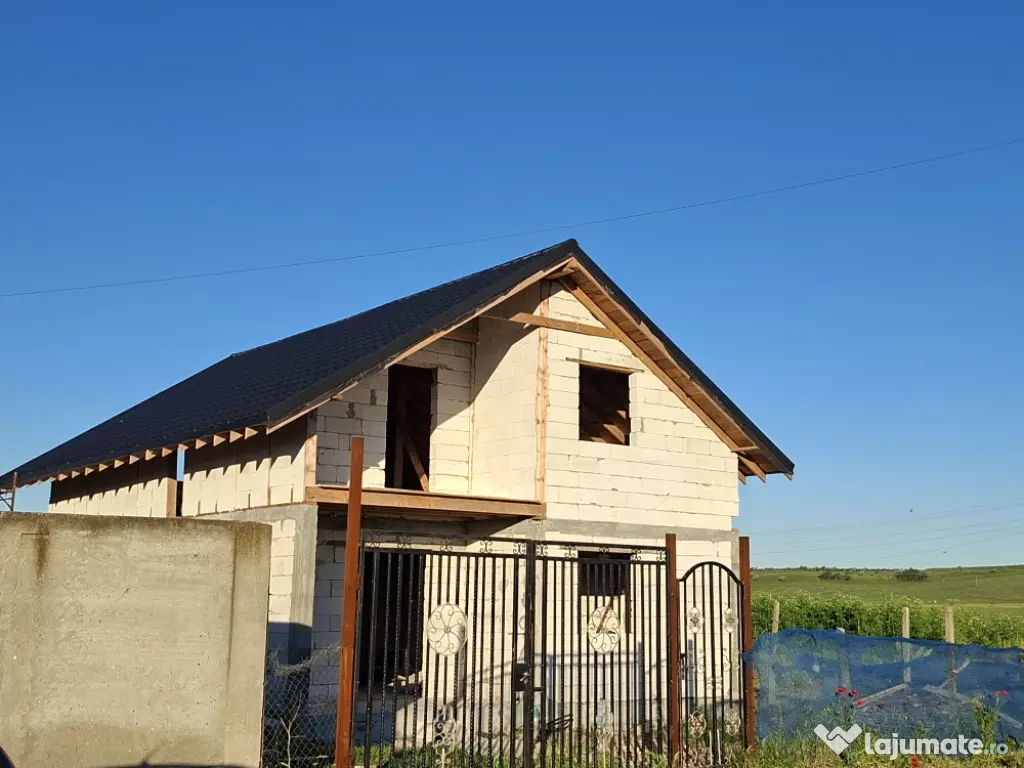 Vand Casa la Rosu P+M Poarta Alba