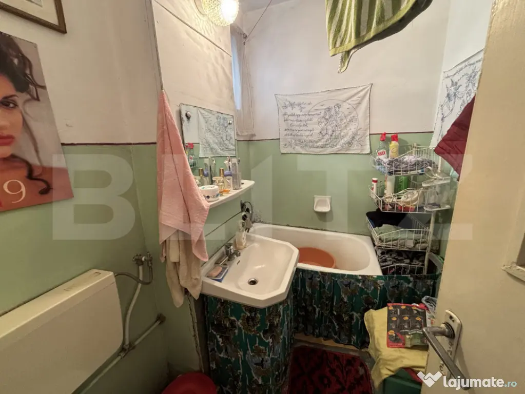 Apartament de 2 camere, zona foarte linistita.