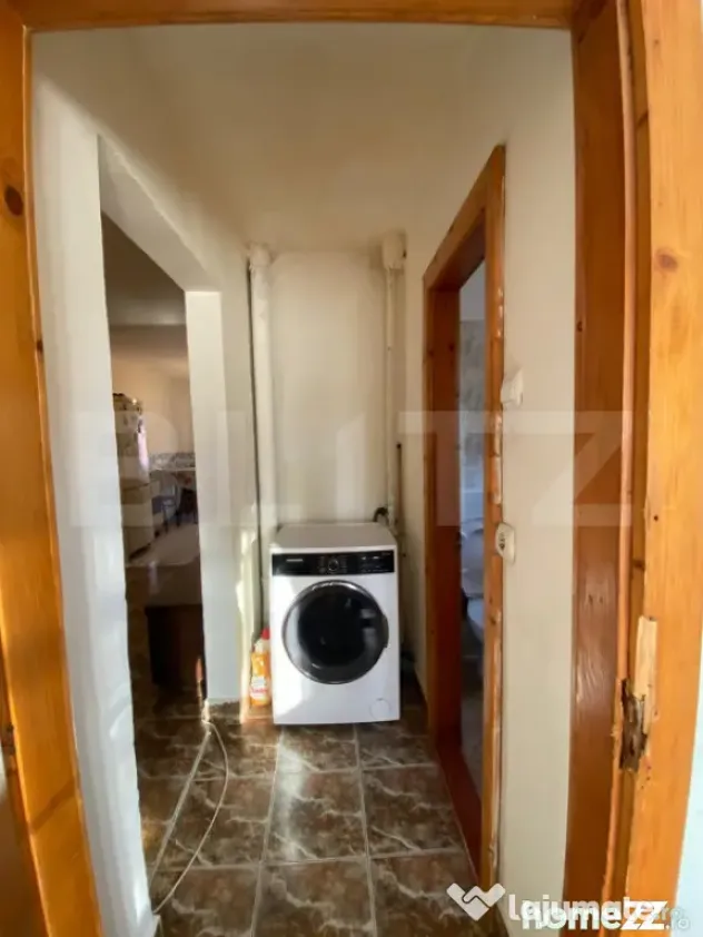 Descriere apartament – 3 camere, zonă centrală, orientar