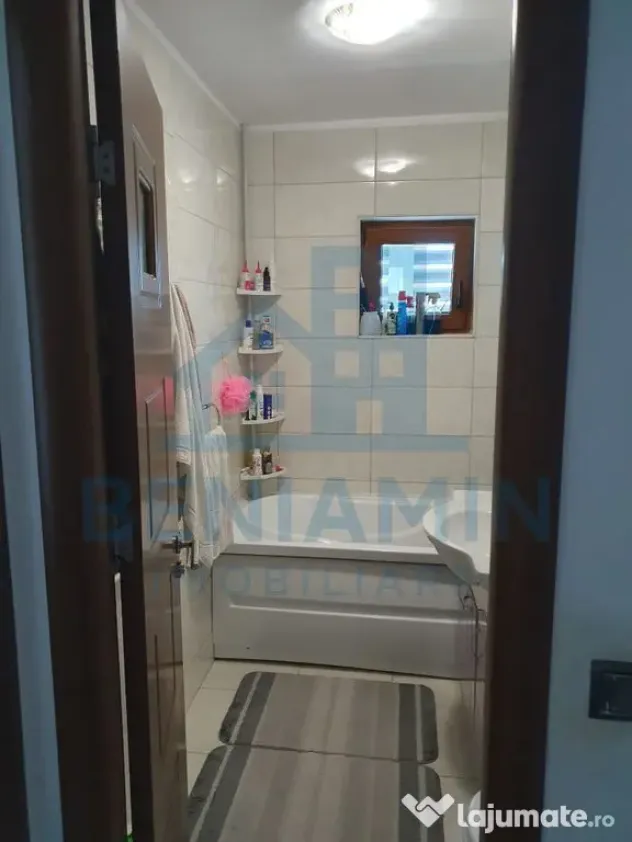 Apartament 4 camere etaj 1 Cartier Noua 99mp doua parcari