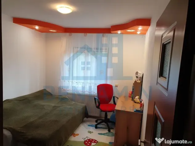 Apartament 4 camere etaj 1 Cartier Noua 99mp doua parcari