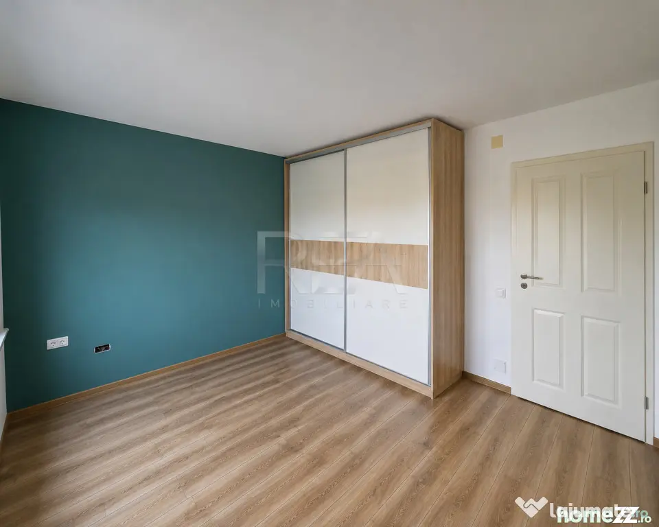 2 camere Mall Vitan decomandat, inst. schimb., et. 3, an 199 - Bucuresti (Bucuresti-Ilfov)