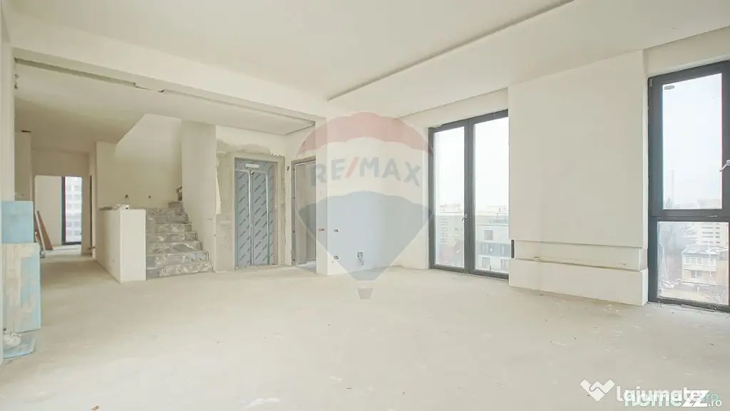Penthouse de lux cu rooftop și lift privat I Elegant Hou...