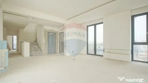 Penthouse de lux cu rooftop și lift privat I Elegant Hou...