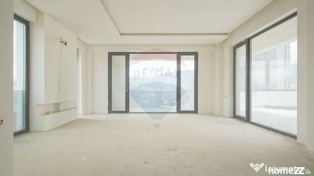 Penthouse de lux cu rooftop și lift privat I Elegant Hou...
