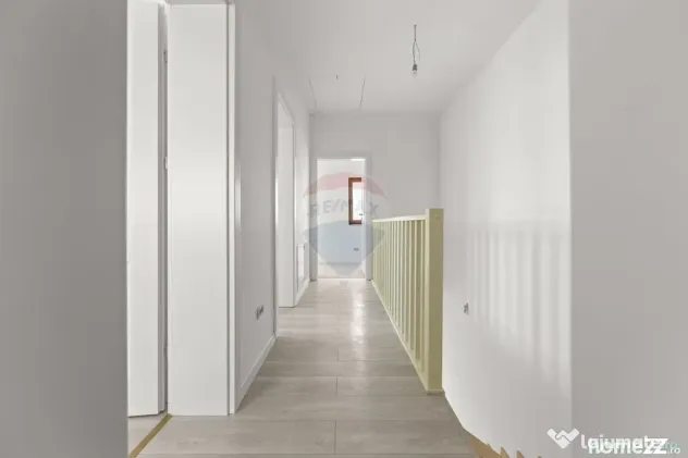 Casă nouă, cu 4 camere, de vânzare, cartier rezidentia...