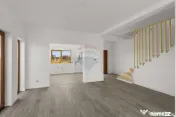 Casă nouă, cu 4 camere, de vânzare, cartier rezidentia... 