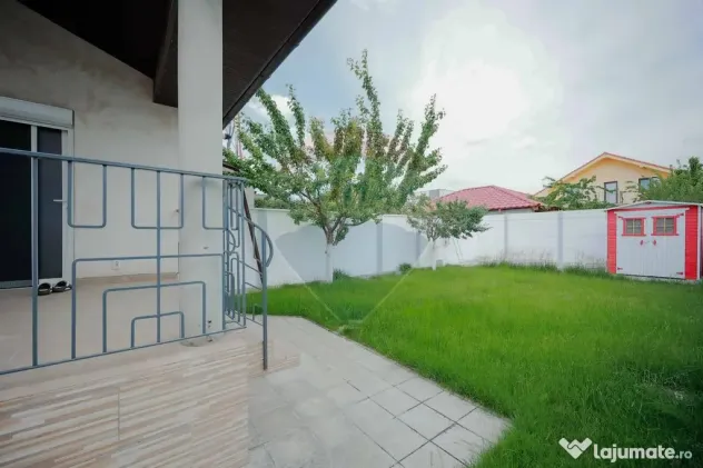 Casă cu 4 camere de vânzare în zona Episcopia Bihorului
