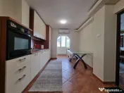 Apartament 2 camere, etaj 1, Neagoe Vodă- Martiri, prima î 