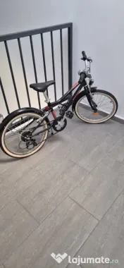Vând bicicletă de copii.