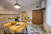 Refugiu urban lux, apartament spectaculos pe aleea pietonala 
