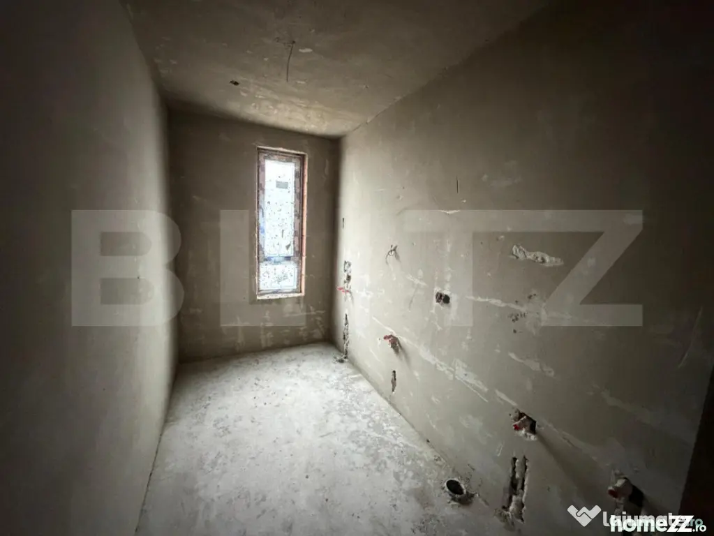 Apartament 4 camere, semifinisat cu garaj si boxa, zona Brad - Zalau (Salaj)