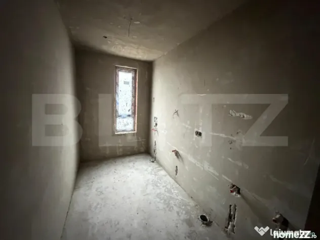 Apartament 4 camere, semifinisat cu garaj si boxa, zona Brad - Zalau (Salaj)