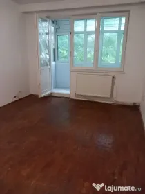Proprietar- inchiriez apartament 3 camere central