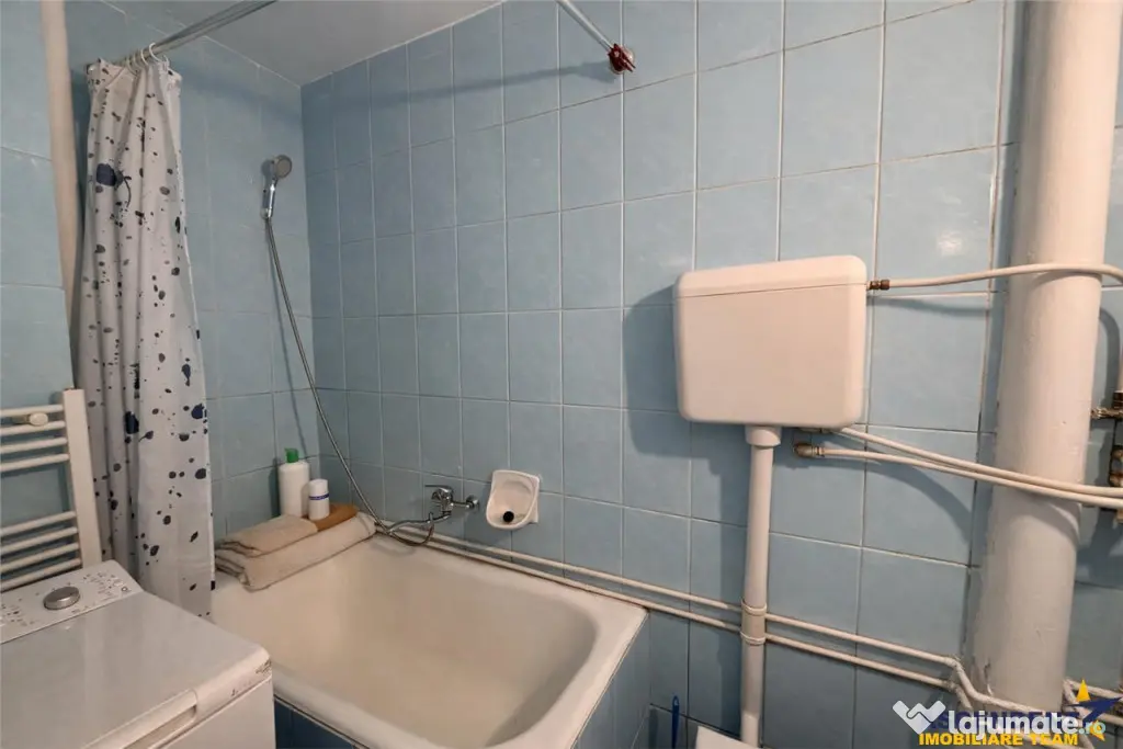 Decomandat, ergonomic, insorit, mobilat, utilat, balcon, Mur