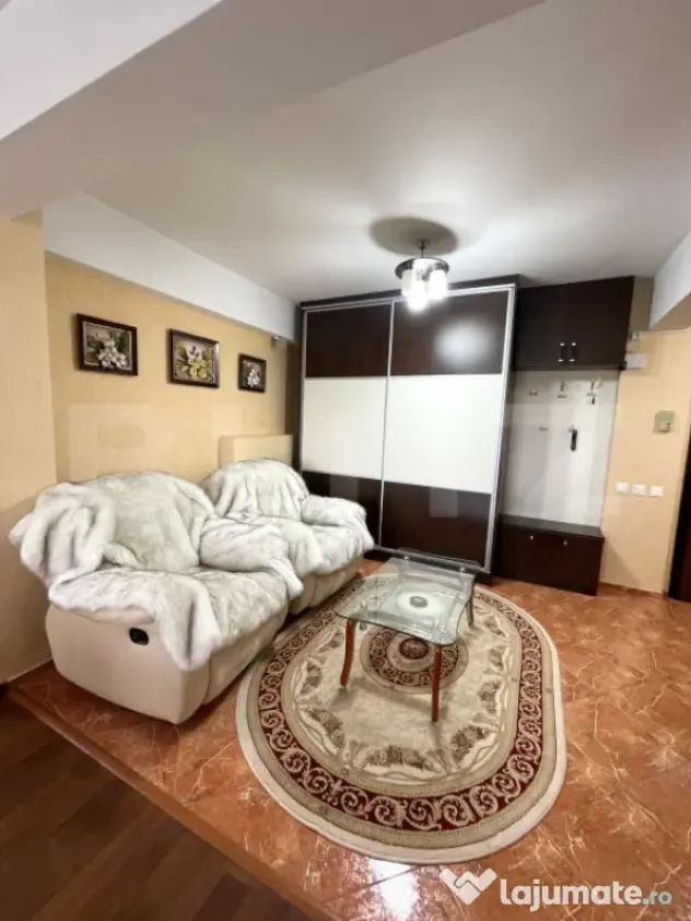 Apartament 4 Camere, Etaj 3 - Zona George Enescu