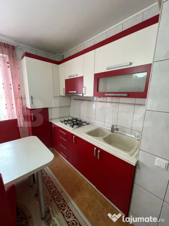 Apartament 4 Camere, Etaj 3 - Zona George Enescu