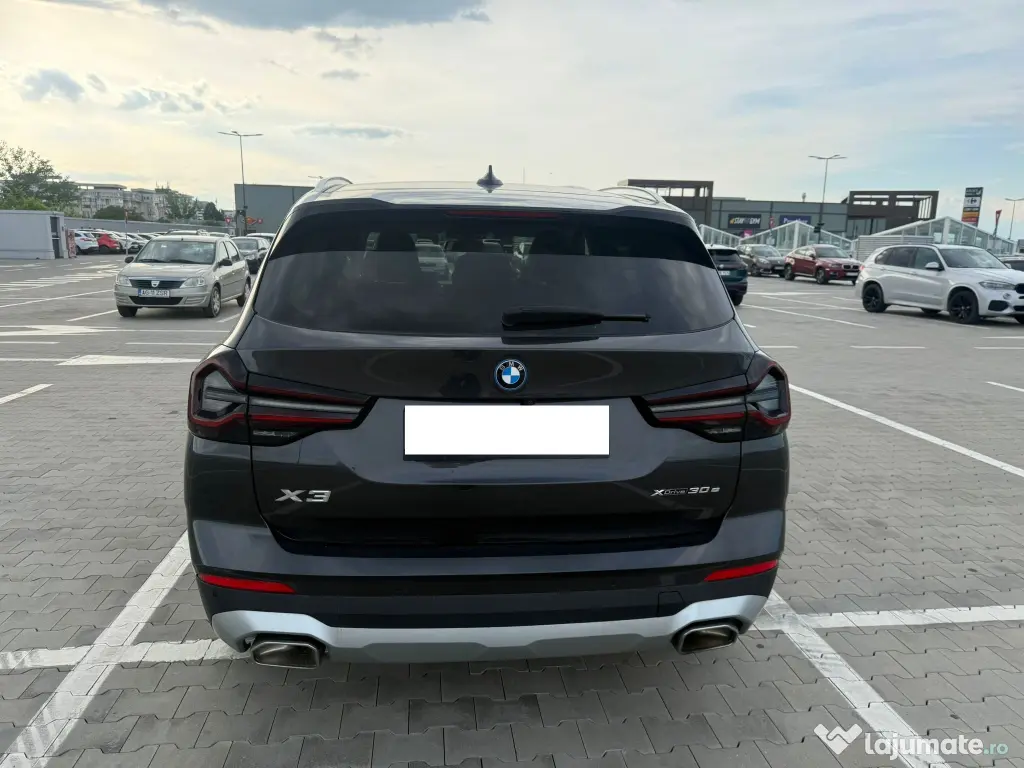 BMW X3 30e Plug-in Hybrid