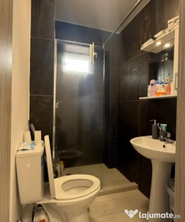 Apartament 2 camere, 50 mp utili, loc de parcare inclus –