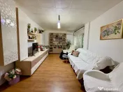 Apartament 2 camere,str.Victoriei,etaj 2