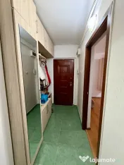 Apartament 2 camere,str.Victoriei,etaj 2