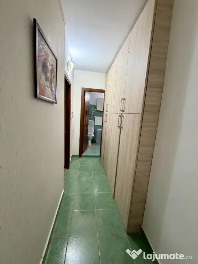 Apartament 2 camere,str.Victoriei,etaj 2
