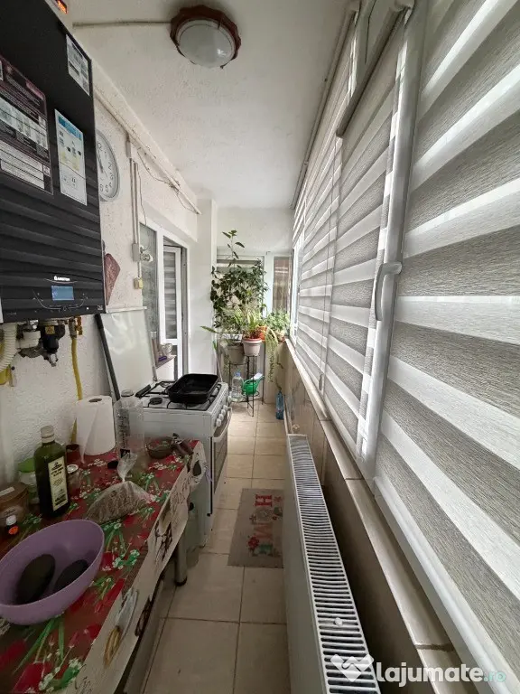 Apartament 2 camere,str.Victoriei,etaj 2