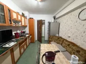 Apartament 2 camere,str.Victoriei,etaj 2