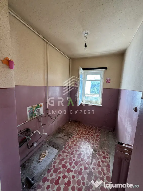 Oportunitate de Renovare! 2 Camere Decomandate | Lângă La