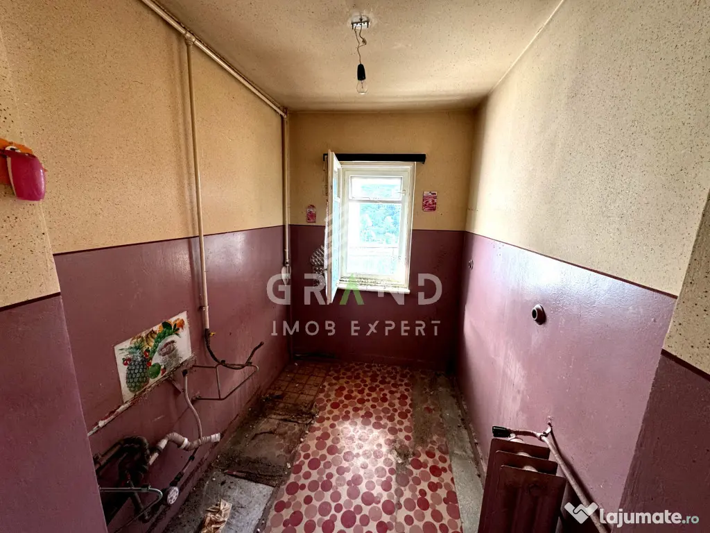 Oportunitate de Renovare! 2 Camere Decomandate | Lângă La
