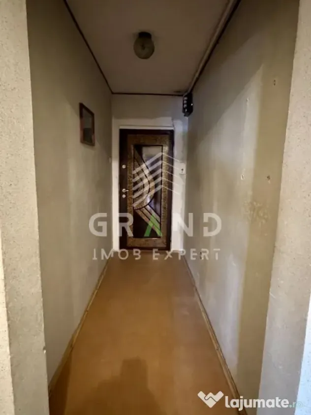 Oportunitate de Renovare! 2 Camere Decomandate | Lângă La