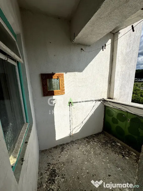 Oportunitate de Renovare! 2 Camere Decomandate | Lângă La
