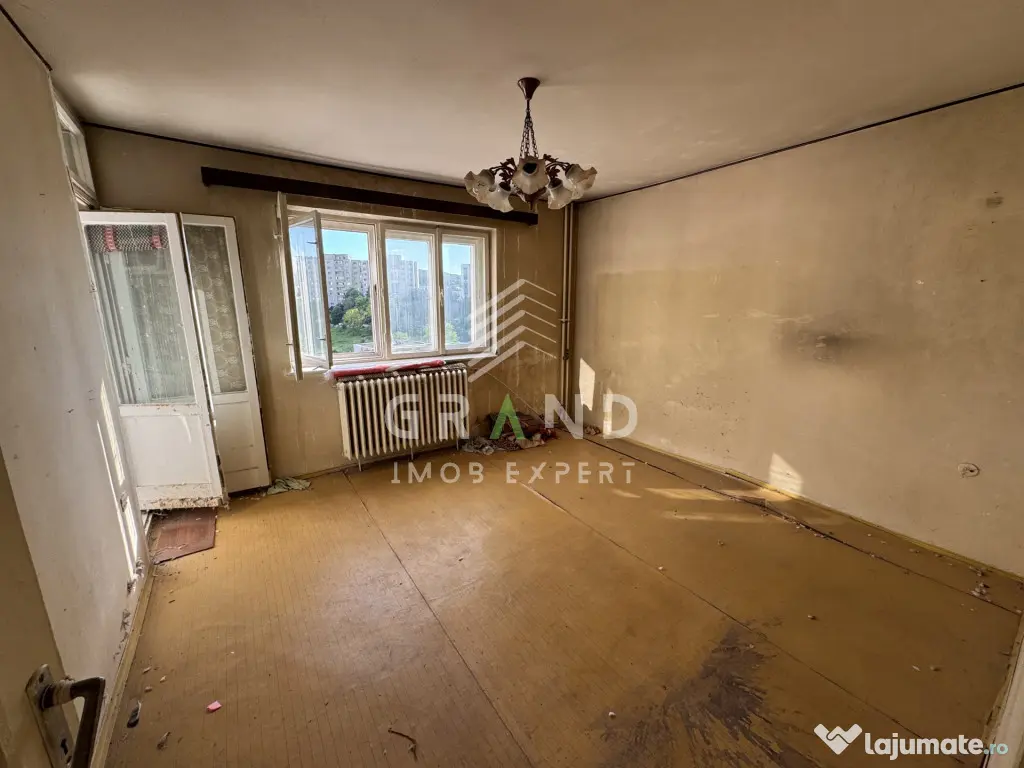 Oportunitate de Renovare! 2 Camere Decomandate | Lângă La