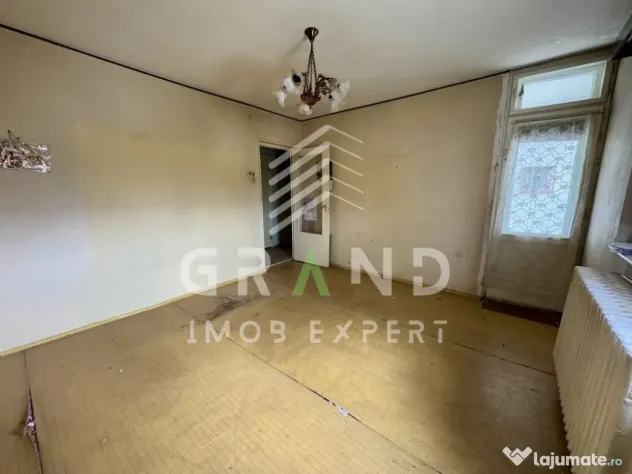 Oportunitate de Renovare! 2 Camere Decomandate | Lângă La