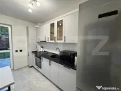 Apartament 2 camere, gradina 60mp, parcare, zona Frunzisului 