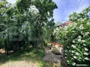 Casă cu teren mare și mult spațiu verde în Satul Motoci, 