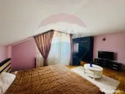 Casă / Vilă cu 5 camere de vânzare 