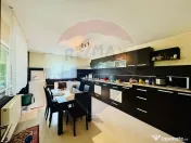 Casă / Vilă cu 5 camere de vânzare 