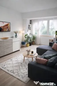 Apartament cu 3 camere decomandat - zona Dacia 
