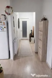 Apartament cu 3 camere decomandat - zona Dacia